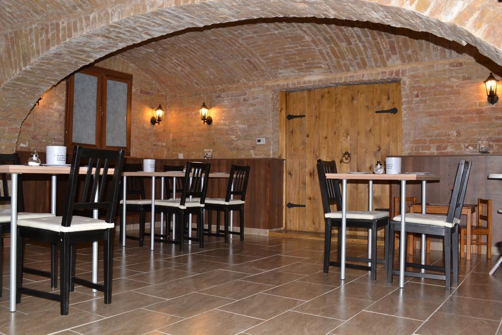 Caesar Panzio Otel Pápa Dış mekan fotoğraf