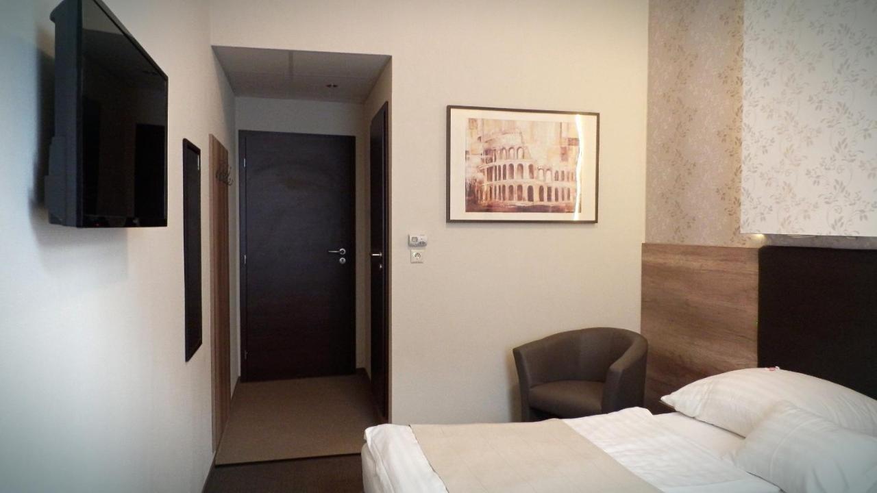Caesar Panzio Otel Pápa Dış mekan fotoğraf